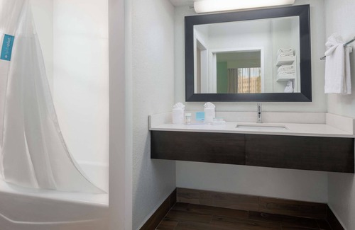 Florida Center Hotel | Hampton Inn Orlando Near Universal Blv/International Dr