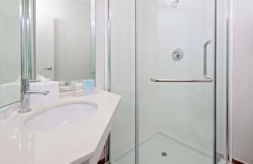 Florida Center Hotel | Hampton Inn Orlando Near Universal Blv/International Dr