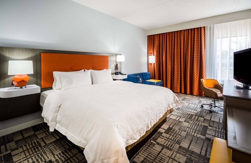 Plymouth Meeting Hotel | Hampton Inn Philadelphia/Plymouth Meeting