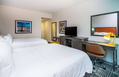 Plymouth Meeting Hotel | Hampton Inn Philadelphia/Plymouth Meeting
