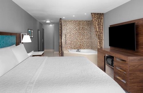 Camelback East Hotel | Hampton Inn Phoenix-Biltmore