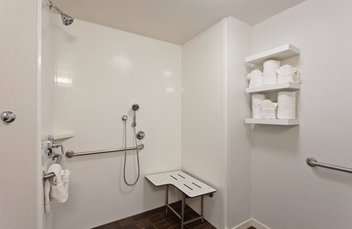 Westside Santa Cruz Hotel | Hampton Inn Santa Cruz