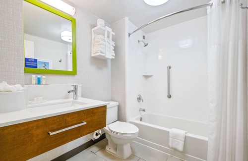 Maryland Heights Hotel | Hampton Inn St. Louis/Westport