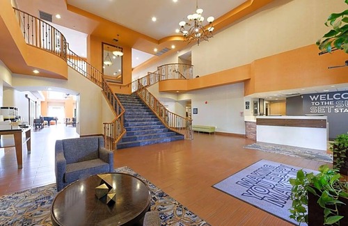 Palm Valley Hotel | Hampton Inn & Suites Phoenix-Goodyear