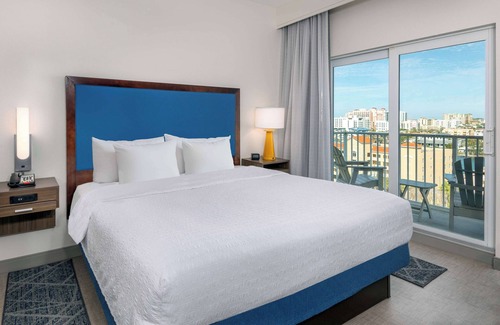 Clearwater Beach Hotel | Hampton Inn & Suites Clearwater Beach