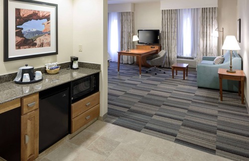 Southwest Colorado Springs Hotel | Hampton Inn & Suites Colorado Springs/I-25 South