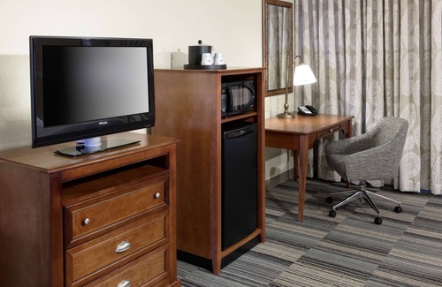 Southwest Colorado Springs Hotel | Hampton Inn & Suites Colorado Springs/I-25 South