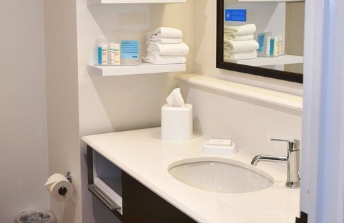 Bethlehem Hotel | Hampton Inn & Suites Bethlehem