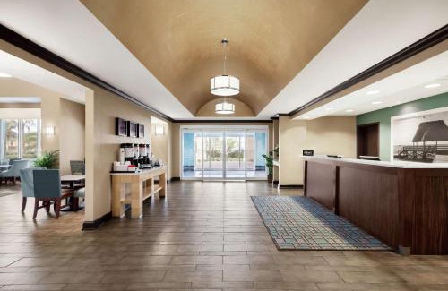 Brunswick Hotel | Hampton Inn & Suites Brunswick