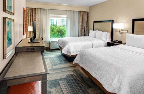 Dunwoody Hotel | Hampton Inn & Suites by Hilton Atlanta Perimeter Dunwoody