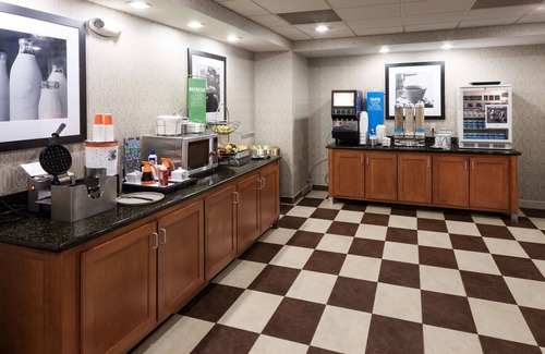 Cedar Rapids Hotel | Hampton Inn & Suites Cedar Rapids - North