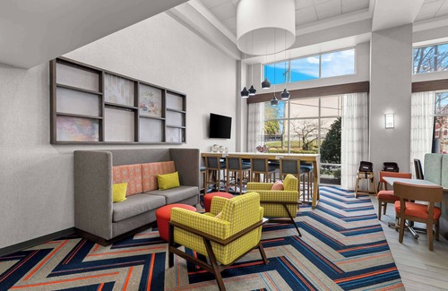 Paw Creek Hotel | Hampton Inn & Suites Charlotte Airport