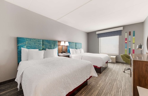 Paw Creek Hotel | Hampton Inn & Suites Charlotte Airport