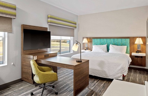 Dent Hotel | Hampton Inn & Suites Cincinnati West