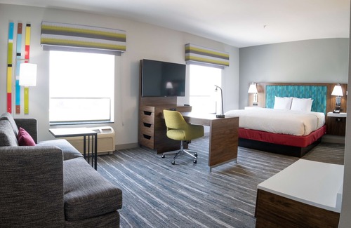Lewisville Hotel | Hampton Inn & Suites Dallas/Lewisville-Vista Ridge Mall, TX