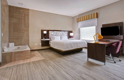 DeSoto Hotel | Hampton Inn & Suites Dallas-DeSoto