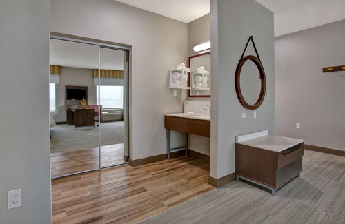 DeSoto Hotel | Hampton Inn & Suites Dallas-DeSoto