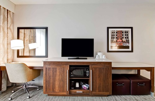 Troy Hotel | Hampton Inn & Suites Detroit/Troy