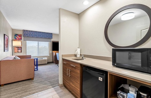 Farmington Hotel | Hampton Inn & Suites Farmington