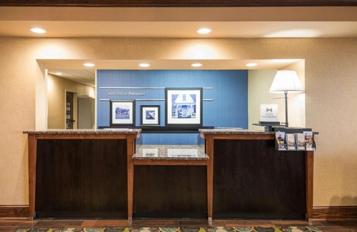 Florence Hotel | Hampton Inn & Suites Florence Center