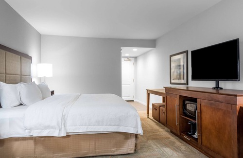 Florence Hotel | Hampton Inn & Suites Florence Center