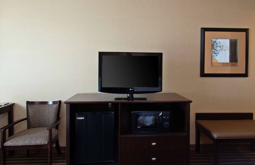 Herndon Hotel | Hampton Inn & Suites Fresno-Northwest