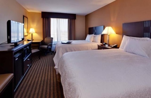 Herndon Hotel | Hampton Inn & Suites Fresno-Northwest