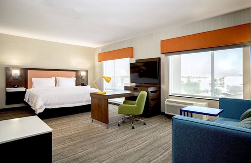 Indio Hotel | Hampton Inn & Suites Indio