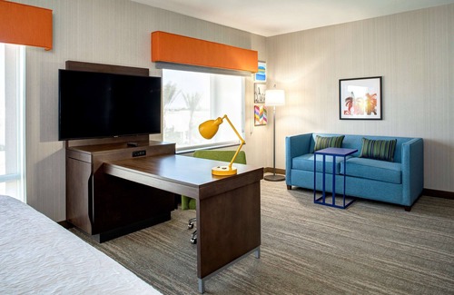 Indio Hotel | Hampton Inn & Suites Indio