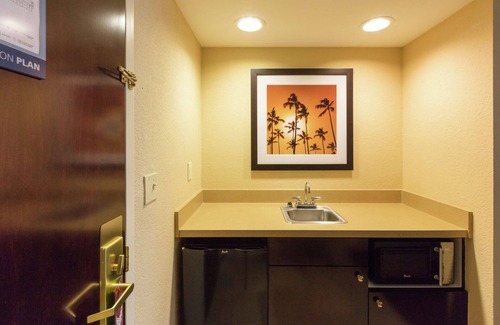 Northside Hotel | Hampton Inn Suites Jacksonville Airport