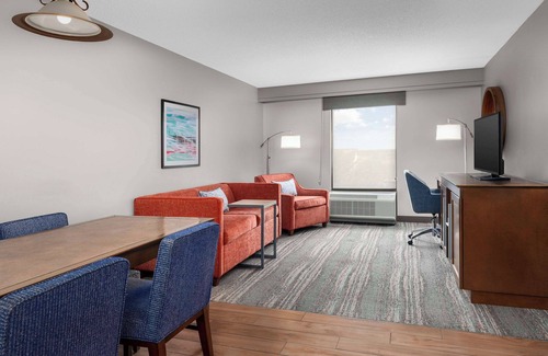 Lake Mary Hotel | Hampton Inn & Suites Lake Mary At Colonial Townpark