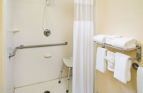 Lancaster Hotel | Hampton Inn & Suites Lancaster