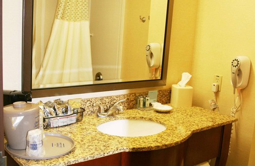 Lancaster Hotel | Hampton Inn & Suites Lancaster