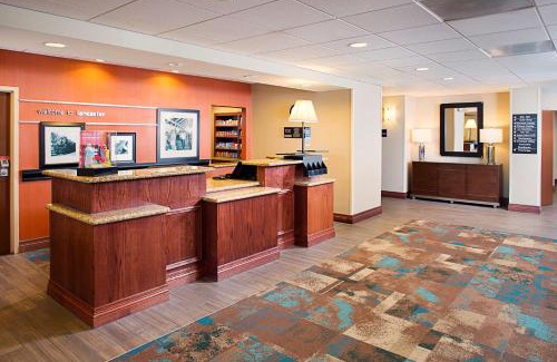 Lancaster Hotel | Hampton Inn & Suites Lancaster
