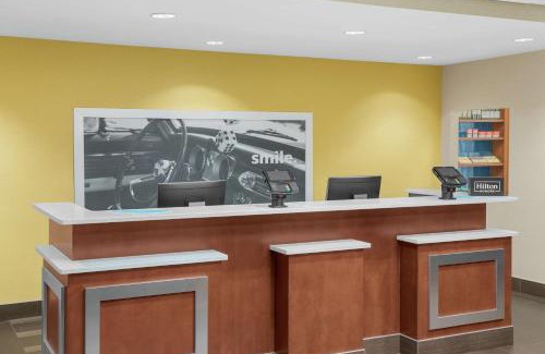 Macon Hotel | Hampton Inn & Suites Macon I-75 North
