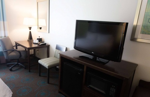Middlebury Hotel | Hampton Inn & Suites Middlebury