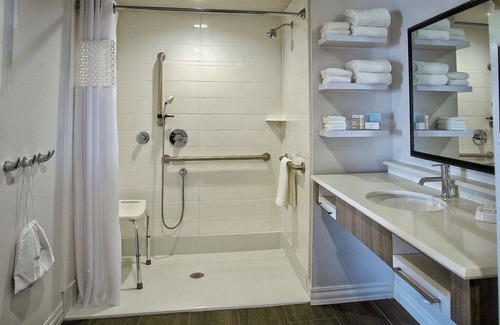 Moore Hotel | Hampton Inn & Suites Moore