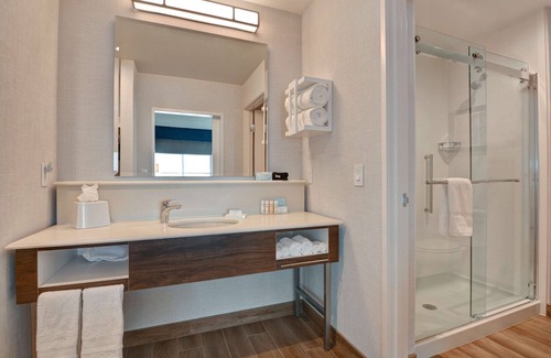 Downtown Nashville Hotel | Hampton Inn & Suites Nashville Downtown Capitol View