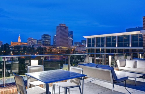 Downtown Nashville Hotel | Hampton Inn & Suites Nashville Downtown Capitol View, Tn