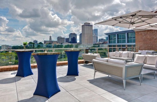 Downtown Nashville Hotel | Hampton Inn & Suites Nashville Downtown Capitol View, Tn
