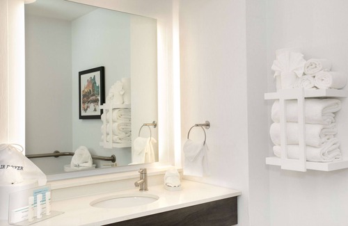 Green Hills Hotel | Hampton Inn & Suites Nashville-Green Hills