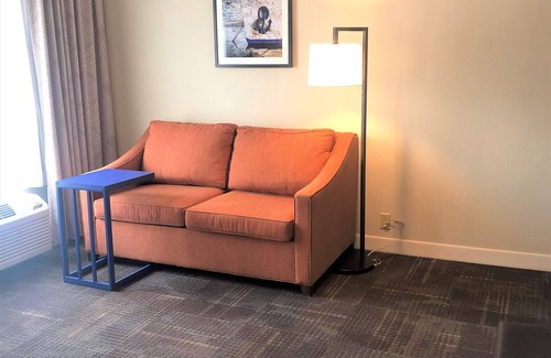 Norfolk - Virginia Beach Hotel | Hampton Inn & Suites Norfolk-Airport
