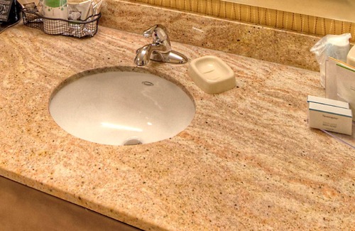Rochester Hotel | Hampton Inn & Suites Rochester/Henrietta
