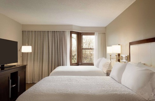 Springdale Hotel | Hampton Inn & Suites Springdale