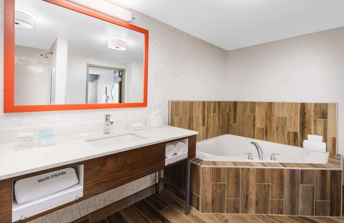 Newbury Park Hotel | Hampton Inn & Suites Thousand Oaks, CA
