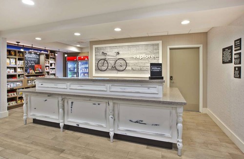 Alliance Hotel | Hampton Inn & Suites-Alliance, OH