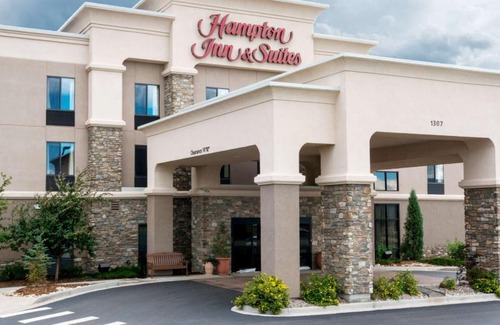 Colorado Springs Hotel | Hampton Inn & Suites Colorado Springs-Air Force Academy/I-25 North
