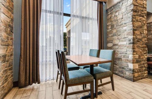 Colorado Springs Hotel | Hampton Inn & Suites Colorado Springs-Air Force Academy/I-25 North