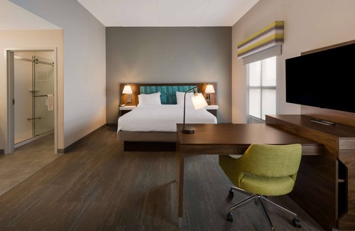 Fredericksburg Hotel | Hampton Inn & Suites Fredericksburg-at Celebrate Virginia