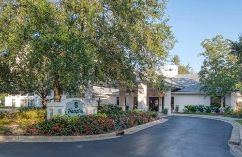 Landfall Hotel | Hampton Inn & Suites Wilmington/Wrightsville Beach